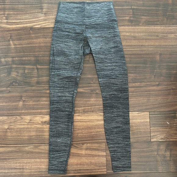 Lululemon leggings - Size 6 - Picture 1 of 5